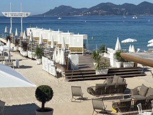 Réalisation des terrasses en ipé et des toitures en Teck de l'hôtel Carlton à Cannes, Alpes Maritimes, 06
