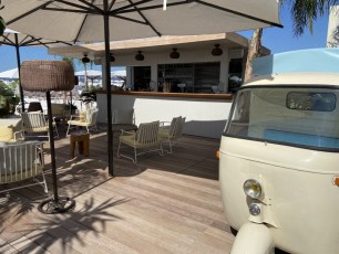 Réalisation des terrasses en ipé et des toitures en Teck de la plage 45 (Grand Hotel) à Cannes, Alpes Maritimes, 06