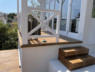 Réalisation d'une terrasse sur différents niveaux en bois, ipé, autour d'une piscine à Cannes, Alpes Maritimes,06